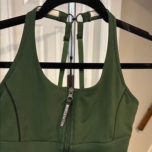 NWOT Green Muscle Nation Sports Bra size Medium